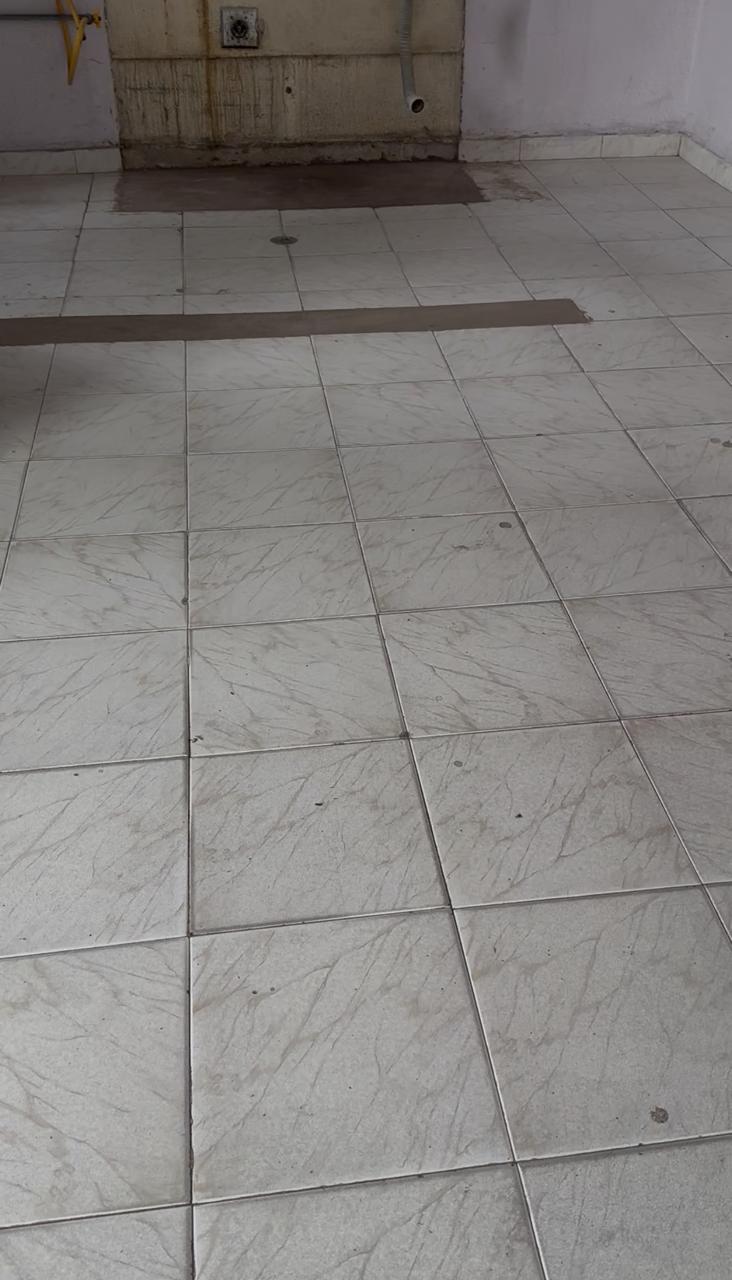 Aplicación de resina epoxica piso residencial